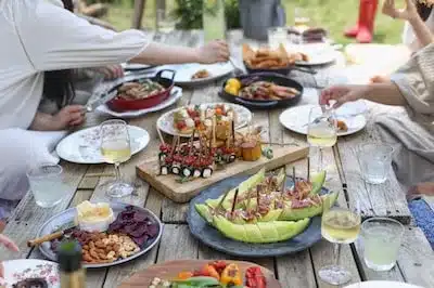 Impress Your Guests Every Time: Delicious BBQ Catering Made Easy with Sprwt
